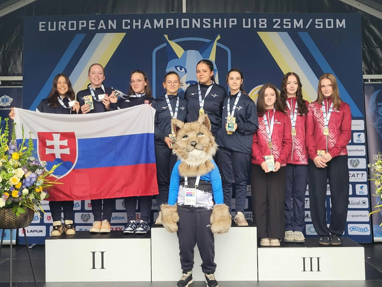 Fotografia JUNIORSKÉ PUŠKÁRKY VICEMAJSTERKAMI EURÓPY